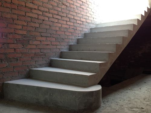 Изготовление монолитных и бетонных лестниц любой сложности и формы. Металлические лестницы. Деревянные лестницы, Наталия  7-░░░-░░░░░░7 Свердловская область