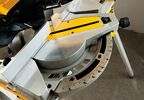 Комбинированная торцовочная пила DEWALT D27113, 1600 Вт, 305 мм, 3300 об/мин (D27113-QS)