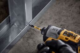 Бита DEWALT PH2, 57 мм, HEX, 2 шт. (DT70532T-QZ)