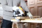 Дисковая пила DEWALT DWE560, 1350 Вт, 184 мм, 5500 об/мин (DWE560-QS)