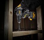 Ударная дрель-шуруповерт DEWALT DCD100M2T, 18 В, 1650 об/мин, 28050 уд/мин, с 2 АКБ 4 Ач и ЗУ, в кейсе TSTAK (DCD100M2T-QW)