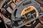 Аккумуляторная ручная дисковая пила по металлу DEWALT DCS373N, 18 В, XR
