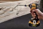 Аккумуляторный шуруповерт DEWALT DCF850E2T, 18 В, 206.2 Нм, 3800 уд/мин, с 2 АКБ 1.7 Ач и ЗУ, в кейсе TSTAK (DCF850E2T-QW)