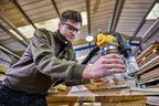 Кромочный фрезер DEWALT D26200, 900 Вт, 27000 об/мин, 55 мм (D26200-QS)