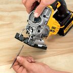 Аккумуляторный лобзик DEWALT DCS331M2, 18 В, 3000 ход/мин, 26 мм, с 2 АКБ 4 Ач и ЗУ, в кейсе (DCS331M2-QW)