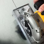 Аккумуляторная ручная дисковая пила по металлу DEWALT DCS373N, 18 В, XR