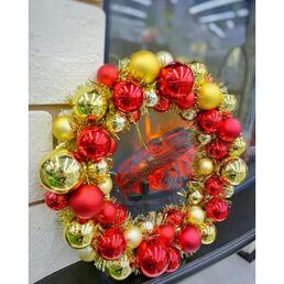 Рождественский венок с шарами ø30 см красно-золотой