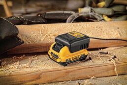 Зарядное устройство DEWALT DCB110, 10.8/12 В, 2 А (DCB110-XJ)