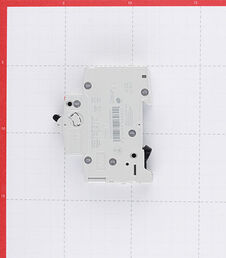 Автоматический выключатель модульный ABB S201 1P 40А тип C 6 кА 220 В (2CDS251001R0404)