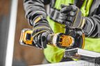 Аккумуляторная угловая шлифмашина DEWALT DCG409VSP1T, 18/54 В, 125 мм, 9000 об/мин, с АКБ 5 Ач и ЗУ, в кейсе TSTAK