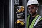 Аккумуляторный набор DEWALT DCK2051H2T, 18 В: дрель-шуруповерт DCD800 + шуруповерт DCF850, с 2 АКБ 5 Ач и ЗУ, в кейсе TSTAK