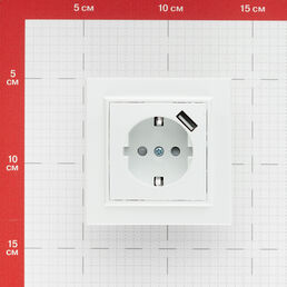 Розетка EKF Минск встраиваемая белая с USB-А (ERR16-028-100-USB)