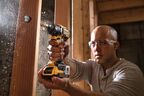 Аккумуляторный набор DEWALT DCK2077P2T, 18 В: дрель-шуруповерт DCD791 + гайковерт DCF894, с 2 АКБ 5 Ач и ЗУ, в 2 кейсах TSTAK
