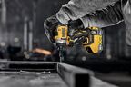 Аккумуляторный шуруповерт DEWALT DCF860P1, 18 В, 282 Нм, 4500 уд/мин, с АКБ 5 Ач и ЗУ (DCF860P1N-XJ)