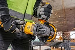 Аккумуляторная угловая шлифмашина DEWALT DCG418NT, 54 В, 125 мм, 9000 об/мин, без АКБ и ЗУ, в кейсе TSTAK (DCG418NT-XJ)