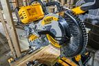 Аккумуляторная торцовочная пила DEWALT DCS727N, 54 В, 250 мм, 4300 об/мин, без АКБ и ЗУ (DCS727N-XJ)