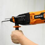 Перфоратор сетевой SDS-plus Deko DKH950W 1050 Вт 3.2 Дж с набором буров
