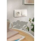 Выключатель одноклавишный - Legrand Etika - 10А 250В безвинтовые зажимы - белый