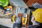 Аккумуляторный гайковерт DEWALT DCF900P2T, 18 В, 1898 Нм, 2200 уд/мин, с 2 АКБ 5 Ач и ЗУ, в кейсе TSTAK (DCF900P2T-QW)
