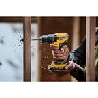 Дрель-шуруповерт аккумуляторная DeWalt DCD7771D2 20 В 2 Ач Li-Ion 2 АКБ и ЗУ