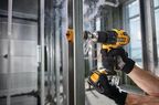Аккумуляторная дрель-шуруповерт DEWALT DCD708L2T, 18 В, 1650 об/мин, с 2 АКБ 3 Ач и ЗУ, в кейсе TSTAK (DCD708L2T-QW)