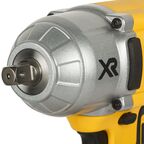 Аккумуляторный гайковерт DEWALT DCF899P2, 18 В, 950 Нм, 2400 уд/мин, с 2 АКБ 5 Ач и ЗУ, в кейсе TSTAK (DCF899P2-QW)