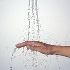 Душевая стойка Hansgrohe Croma 220 Showerpipe 27223000 с термостатом и изливом, хром