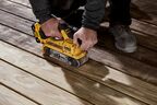 Аккумуляторная ленточная шлифмашина DEWALT DCW220NT, 18 В, 320 м/мин, без АКБ и ЗУ, в кейсе TSTAK
