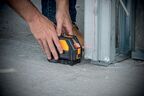 Аккумуляторный лазерный нивелир DEWALT DCE088D1R, 12 В, красный луч, 20 м, с АКБ 2 Ач и ЗУ, в кейсе TSTAK (DCE088D1R-QW)
