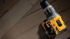 Ударная дрель-шуруповерт DEWALT DCD796D1T, 18 В, 2000 об/мин, 34000 уд/мин, с АКБ 2 Ач и ЗУ, в кейсе TSTAK (DCD796D1NT-XJ)