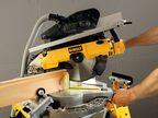 Комбинированная торцовочная пила DEWALT D27113, 1600 Вт, 305 мм, 3300 об/мин (D27113-QS)