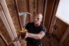 Молоток с прямым заострённым гвоздодёром DEWALT TOUGHSERIES, облегчённый, 340 г (DWHT51135X)
