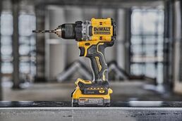 Аккумуляторная дрель-шуруповерт DEWALT DCD800E2T, 18 В, 2000 об/мин, с 2 АКБ 1.7 Ач и ЗУ, в кейсе TSTAK (DCD800E2T-QW)