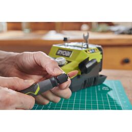 Гравировальная машина Ryobi
