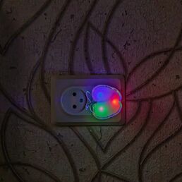 Ночник светодиодный Яблоко 0.5 Вт в розетку изменение цветов RGB