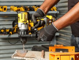 Аккумуляторный набор DEWALT DCK276P2, 18 В: ударная дрель-шуруповерт DCD996 + шуруповерт DCF887, с 2 АКБ 5 Ач и ЗУ, в кейсе